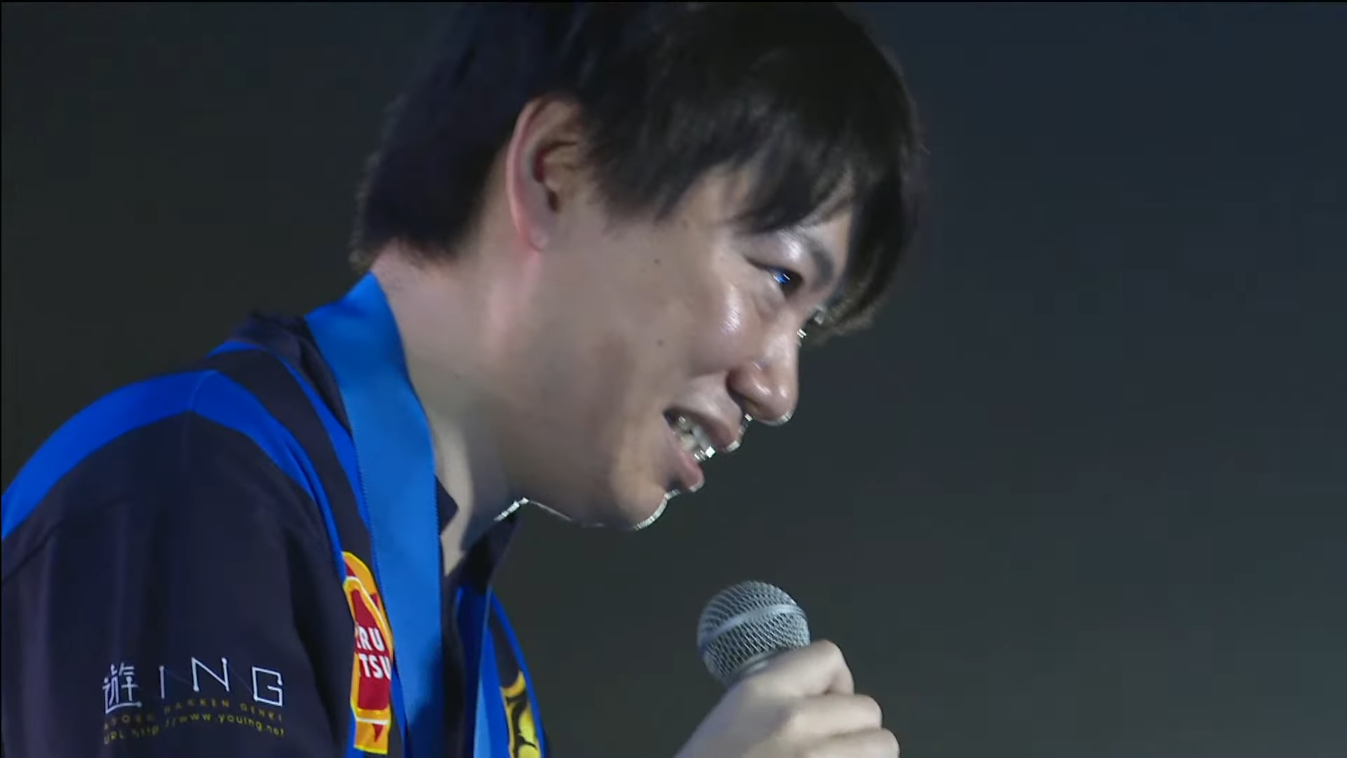 好きこそものの上手なれという言葉が日本にはあるが、それだけではとても彼の偉業は言い表せないような気がした。筆者は「鉄拳7」シーズン3辺りから、チクリン選手の配信をよく視聴していた。視聴していくうちに、「努力の天才」との異名を持つ彼が、様々な困難に試行錯誤して立ち向かっていることが理解できた