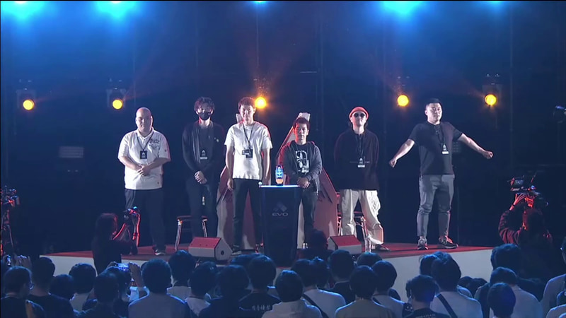 左から、やっくん、まいける、ボス、牛!?、SHO、力丸 ※敬称略