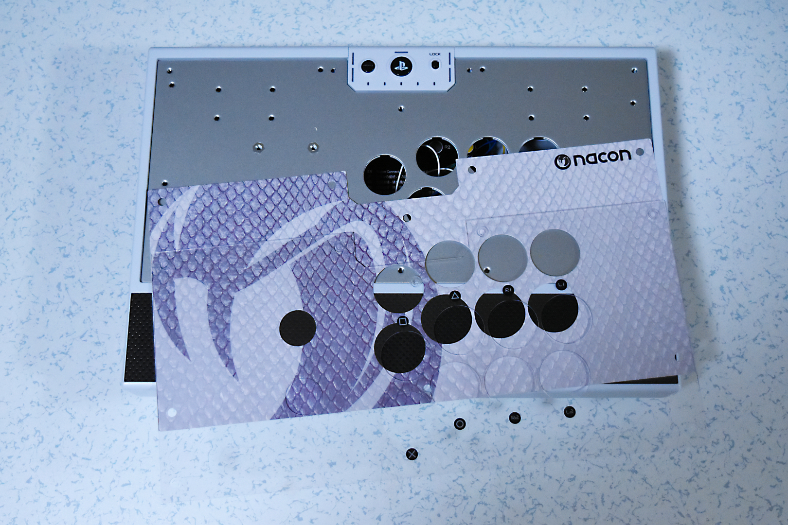 アクリル板、天面のシートを外した状態