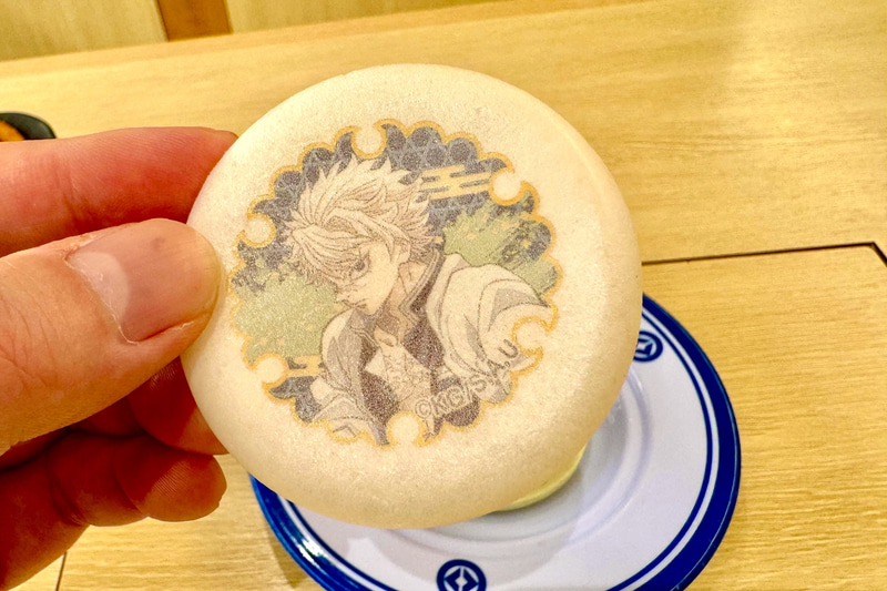 もなかの皮部分には不死川実弥のイラストが施されている