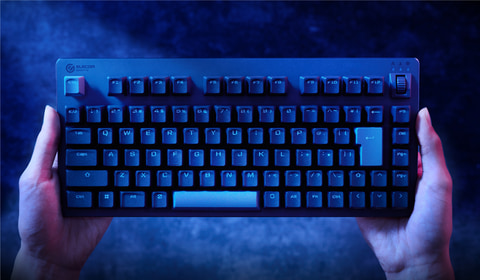 エレコム、磁気スイッチ搭載75%サイズゲーミングキーボード「V custom
