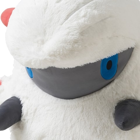 メラルバの等身大ぬいぐるみが登場！ ポケセンオンラインにて