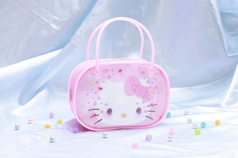 付録はハローキティ50周年デザインのクリアバッグ！ 雑誌「らぶキャラ