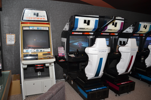 電脳戦機バーチャロン　1996アーケード作品　台座付きキーホルダー セガサターン 電脳戦機バーチャロン｜Yahoo!フリマ（旧PayPay