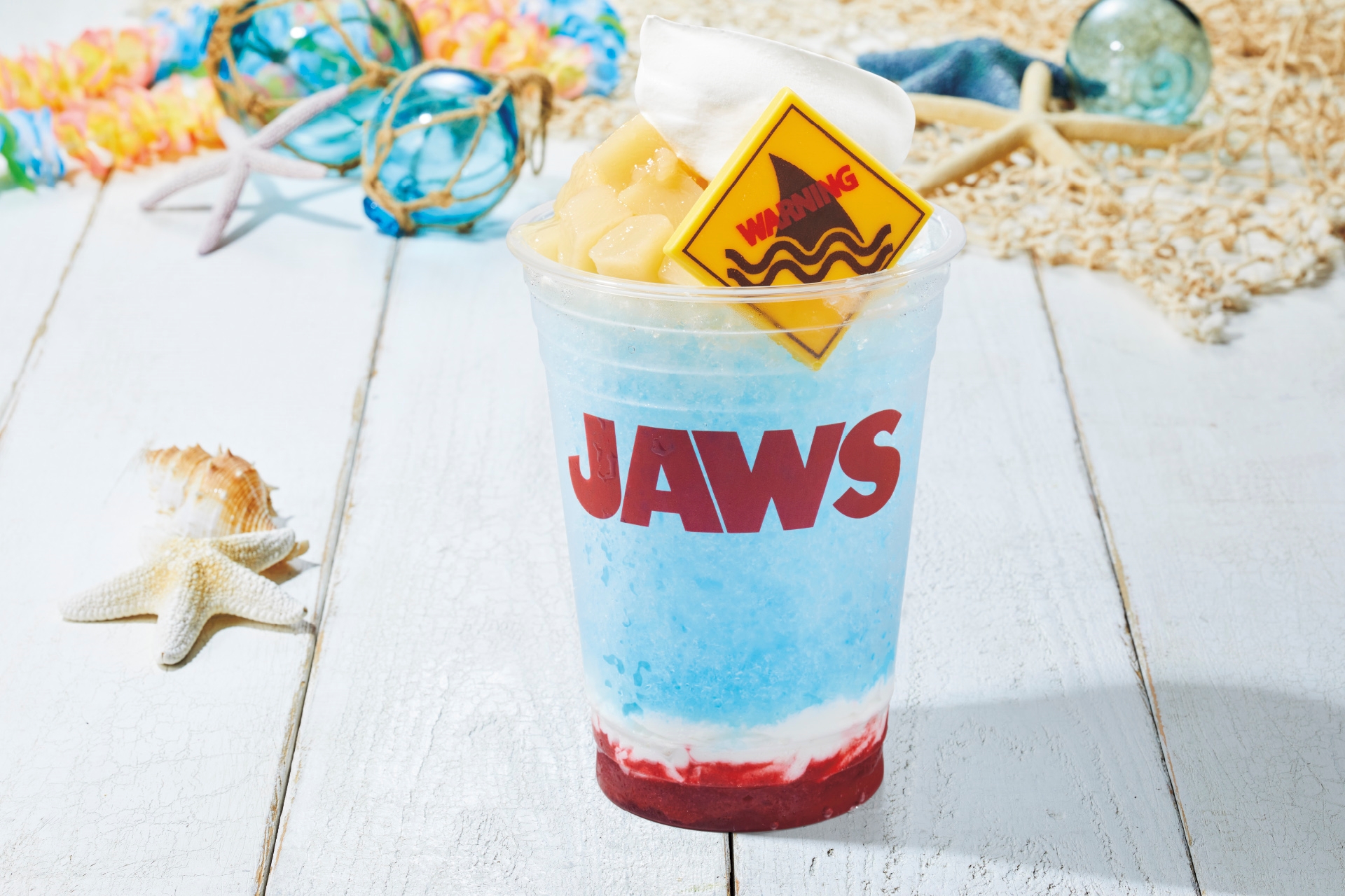 ボードウォーク・スナック：遊泳禁止!! ジョーズ・フラッペ ～ピーチ＆ソルトホイップ～ 900円