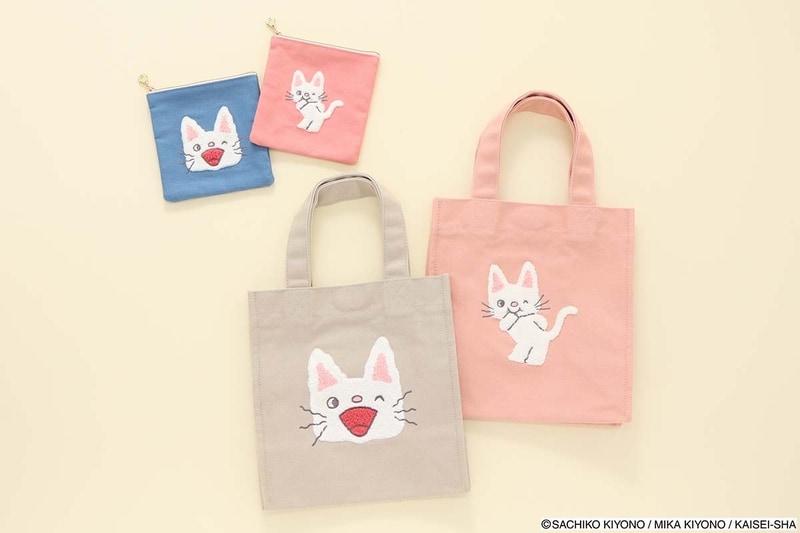 サガラ刺繍のミニトートとスクエアポーチは、もこもことした手触りと立体感が特徴