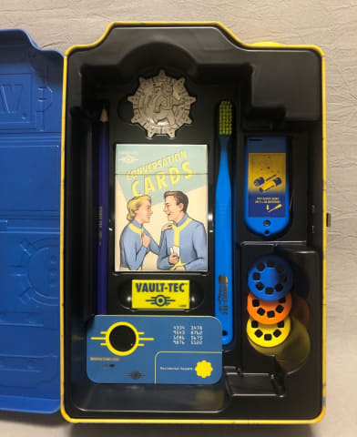 Fallout Vault Dwellers Welcome Kit 1個 Amazon.co.jp: Vault Dwellers Welcome Kit 1個 : おもちゃ
