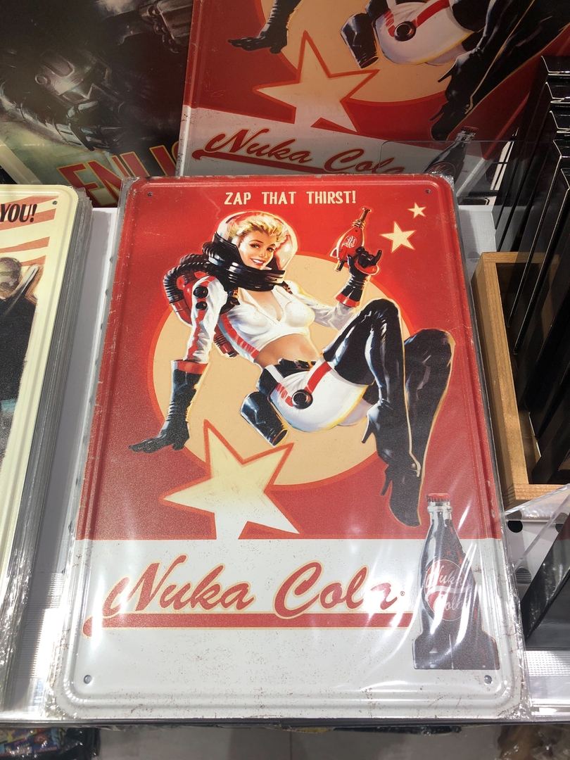 「Nuka Girl」の方はウェザリングしたような塗装が施されているので世紀末感が漂っている