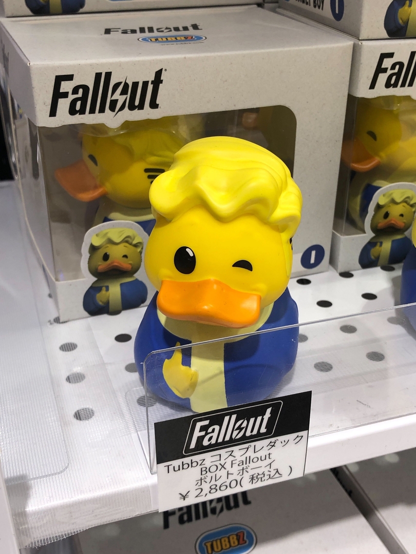 「Tubbz コスプレダック Falloutシリーズ（5種）」。お風呂に浮かべたくなる