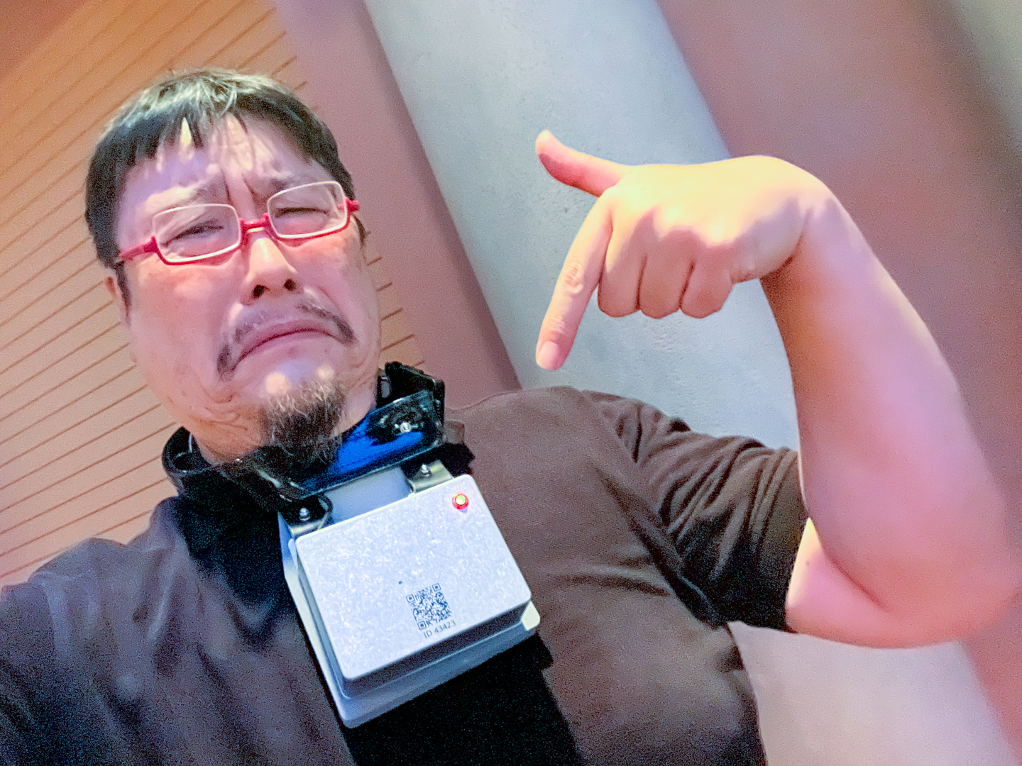 実際付けてみると少しキツかった。緩められるのかもしれないので、きちんと見てから付けよう