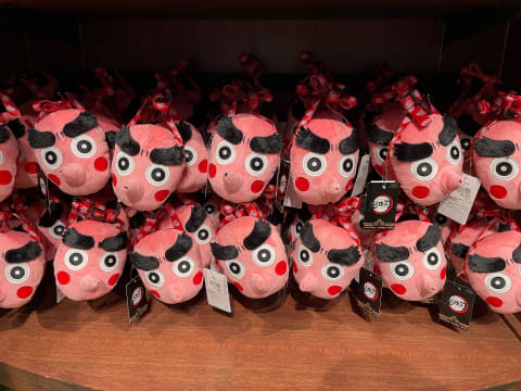 ◼️鬼滅の刃 ピンセット◼️ユニバコラボ USJ「鬼滅の刃」グッズを撮り下ろし！ 日傘にタオルなど夏らしい