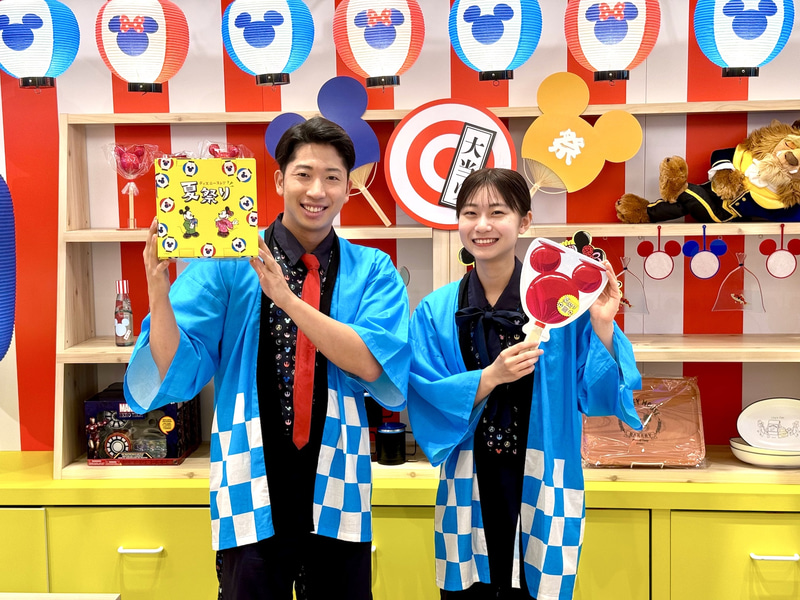 キャストさんも祭りのはっぴを着てお出迎え。こちらまでテンションが上がる