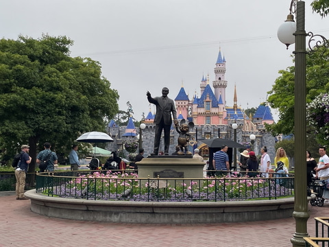 米ディズニーランド「スター・ウォーズ：ギャラクシーズ・エッジ」濃密