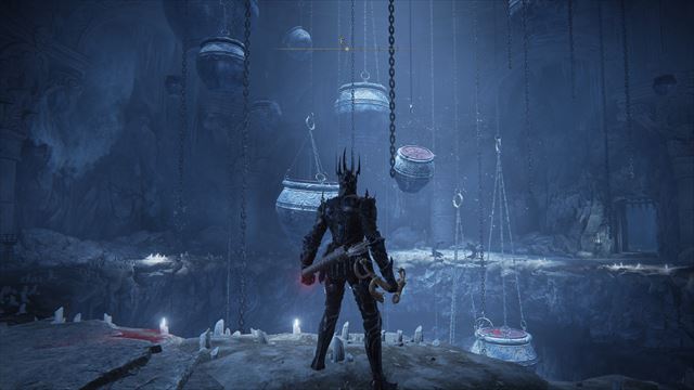 牢獄には壺がずらり