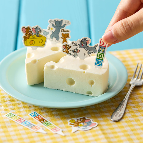 トムとジェリー」の85周年限定アート使用「おせち・二段重」が8月23日