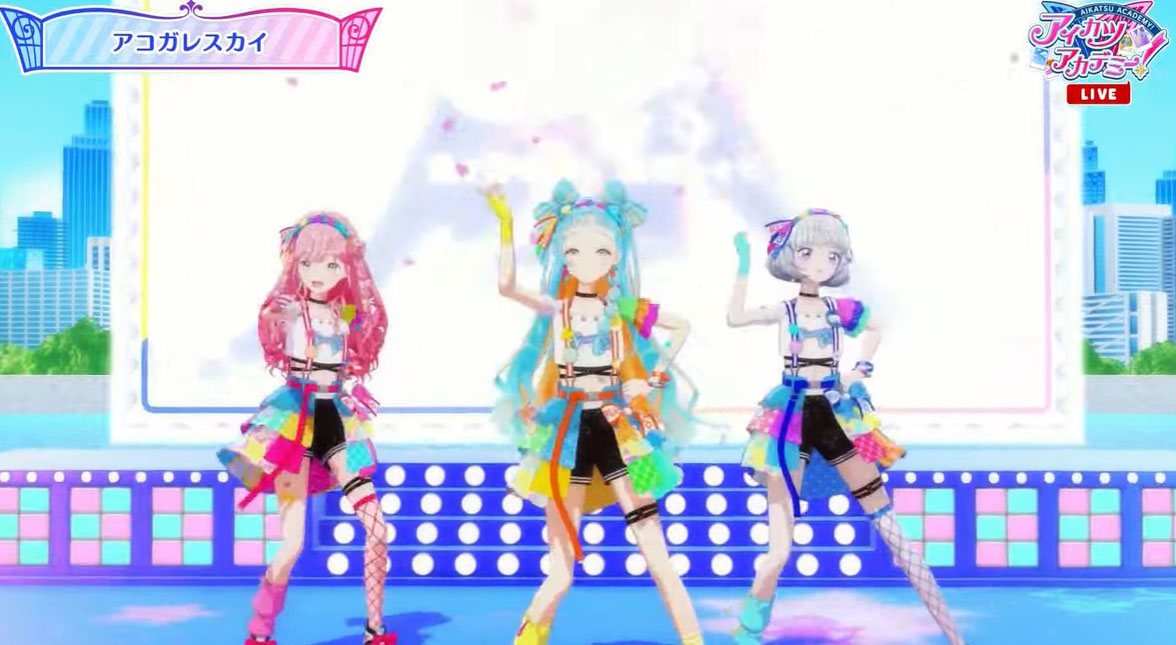 パリンちゃんがセンターになる元気な曲。ステージ衣装も正式発表だ