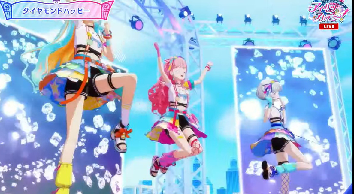 ファンおなじみの「ダイヤモンドハッピー」を3人がカバー