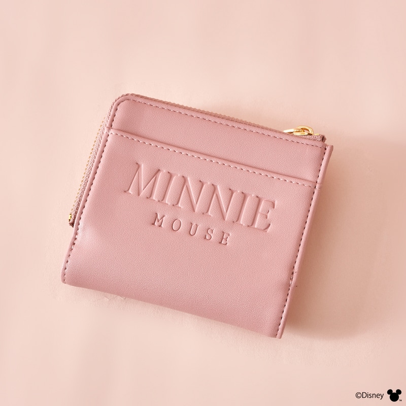 背面は「MINNIE MOUSE」のロゴを型押し