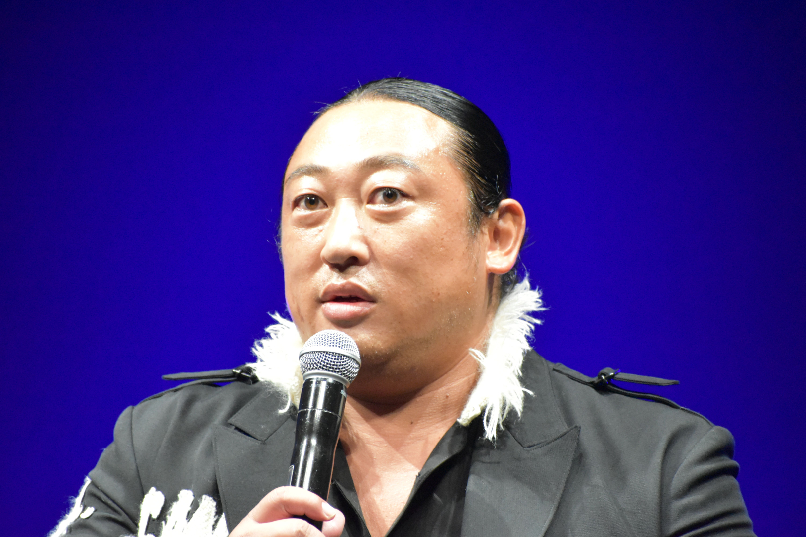 秋山竜次さん（ロバート）