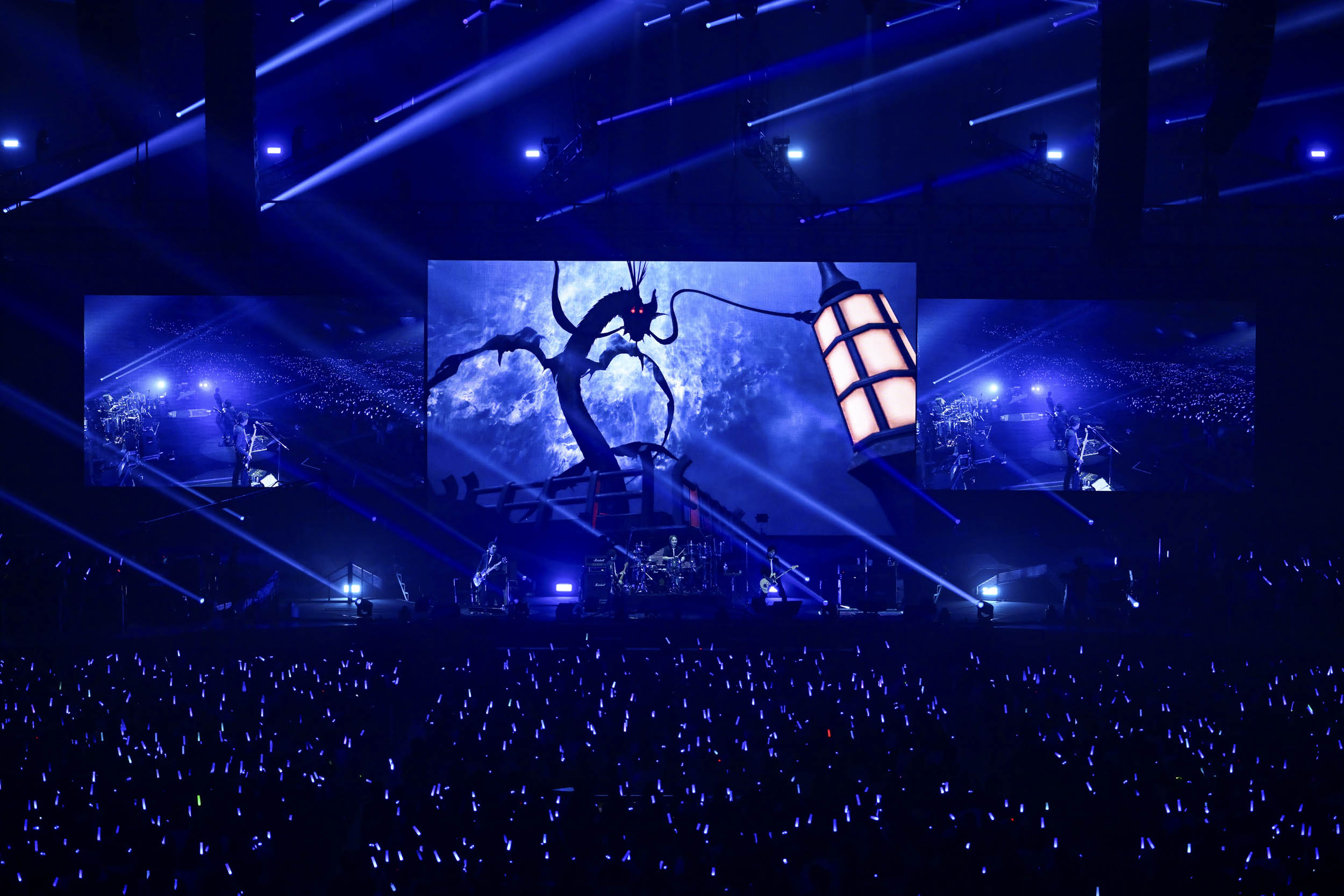 ここからは「THE PRIMALS」の原点に立ち返る曲が続く。とはいえ、「FFXIV The k4sen」の影響で久しぶりにがっつり聞いた人も多いのではないだろうか。