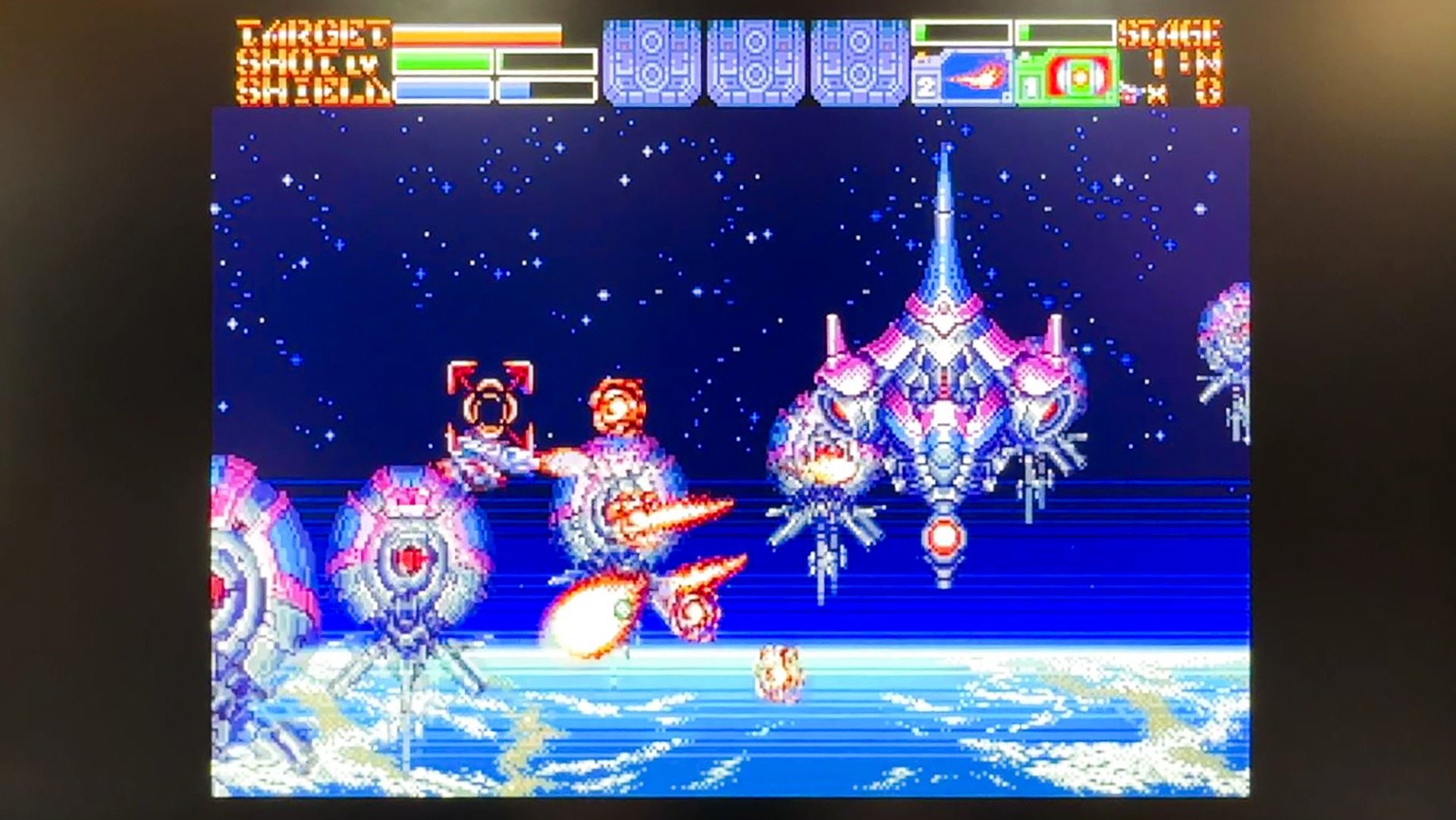 ボス戦では画面上に「TARGET」のバーが増えていた