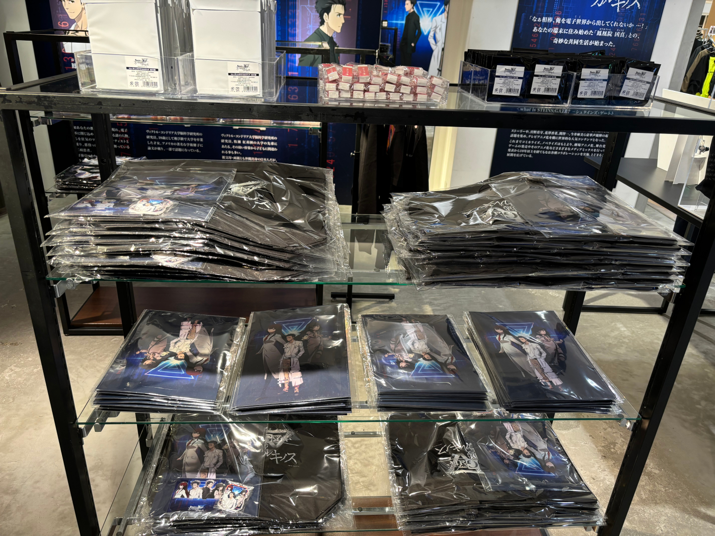 キービジュアルを使ったグッズも販売される