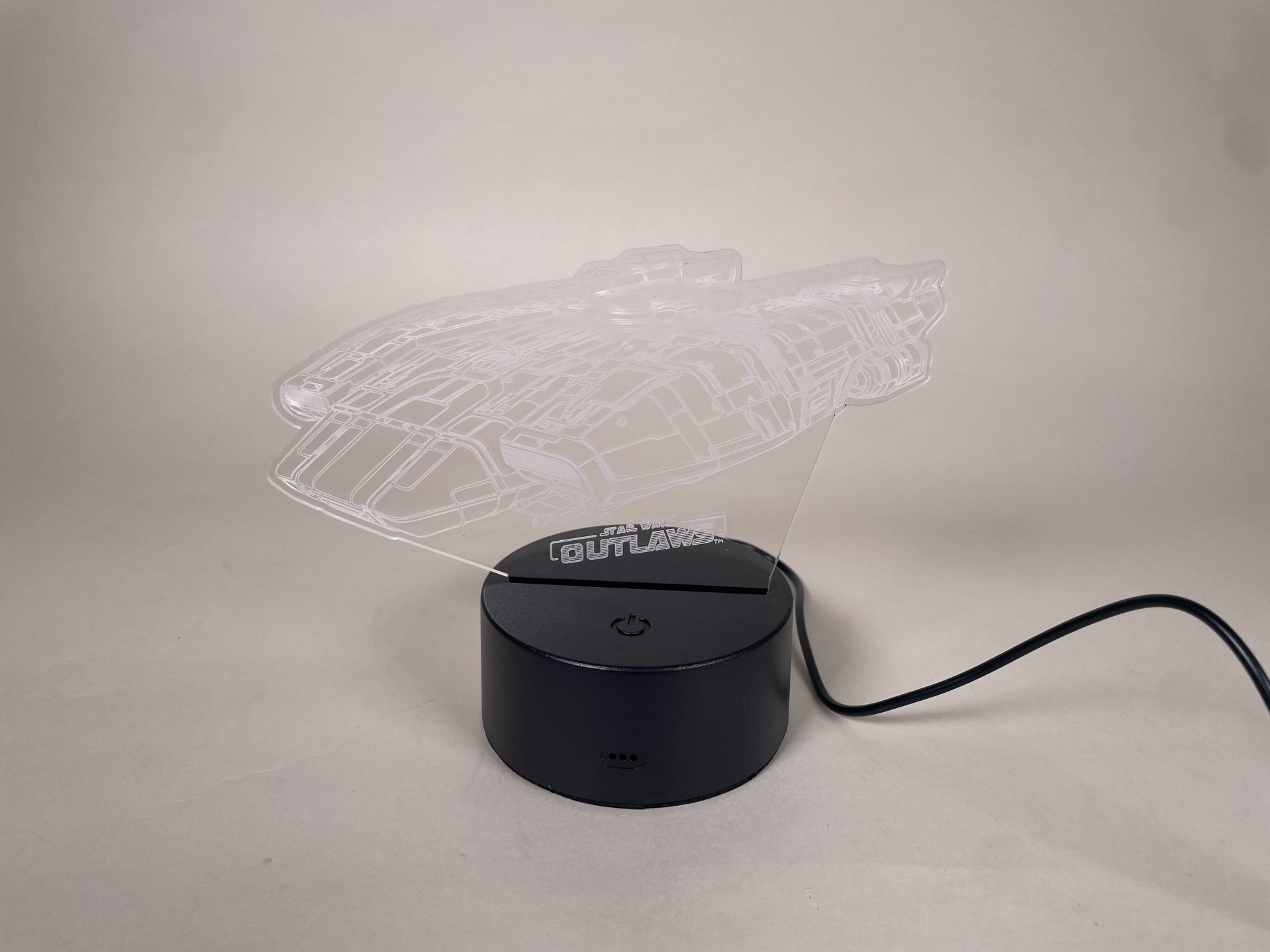 トレイルブレイザーのアクリル板を使用したLEDランプ。きらびやかに光る