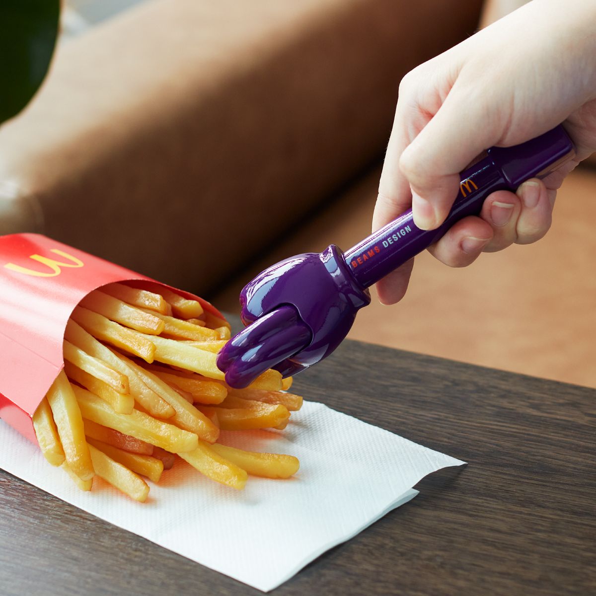 「ポテトハンドキャッチャー」（全3種類、いずれか1つ）