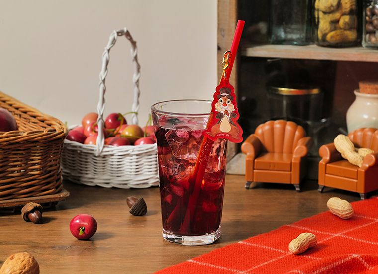 デールをイメージしたミックスベリー入りの甘酸っぱいクランベリーソーダ