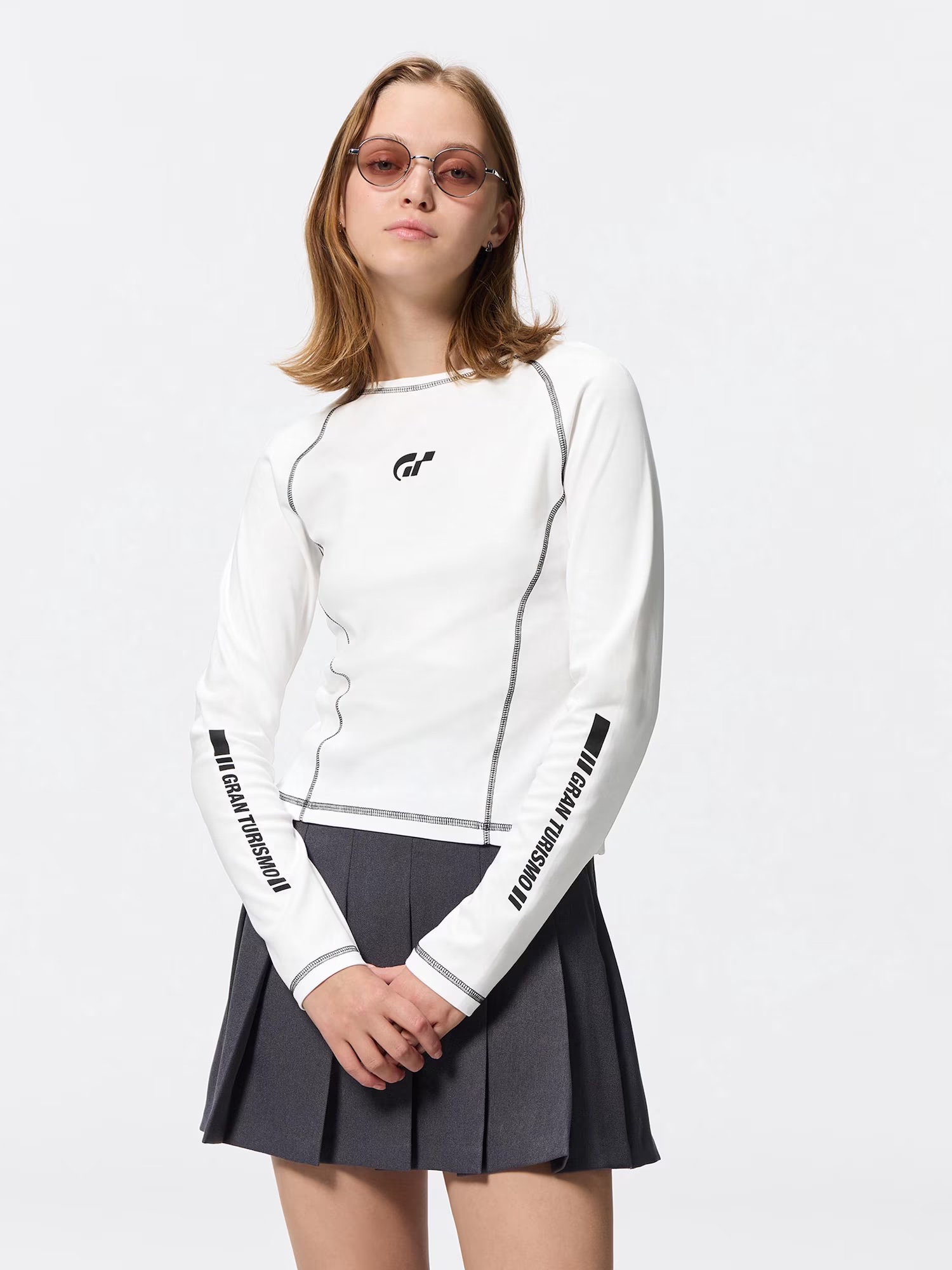 グラフィックT(長袖) Gran Turismo OFF WHITE 1,990円