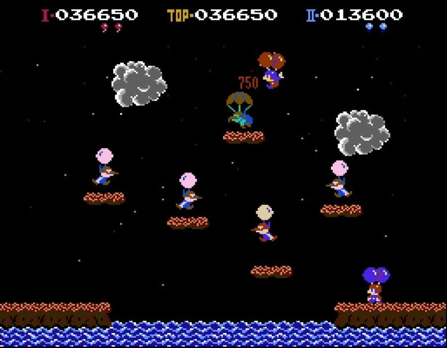 体当たりして風船を割り、パラシュートで降下中に再度体当たりすれば敵を倒すことができる