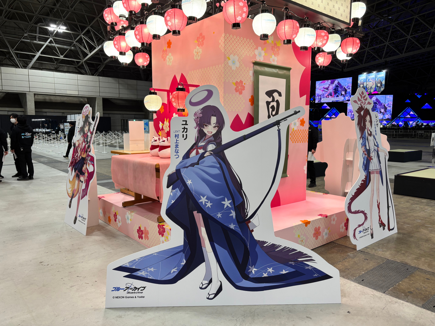 キャラクターたちが切り替わりで登場する映像コンテンツも会場でチェックできる