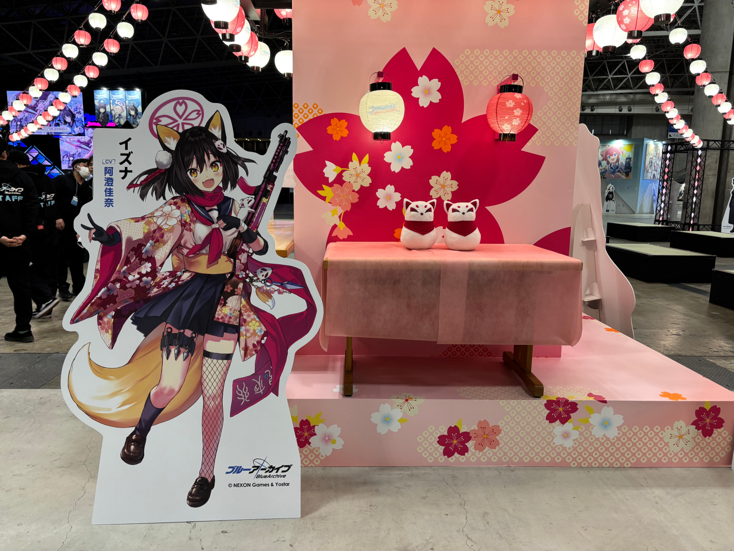 キャラクターたちが切り替わりで登場する映像コンテンツも会場でチェックできる