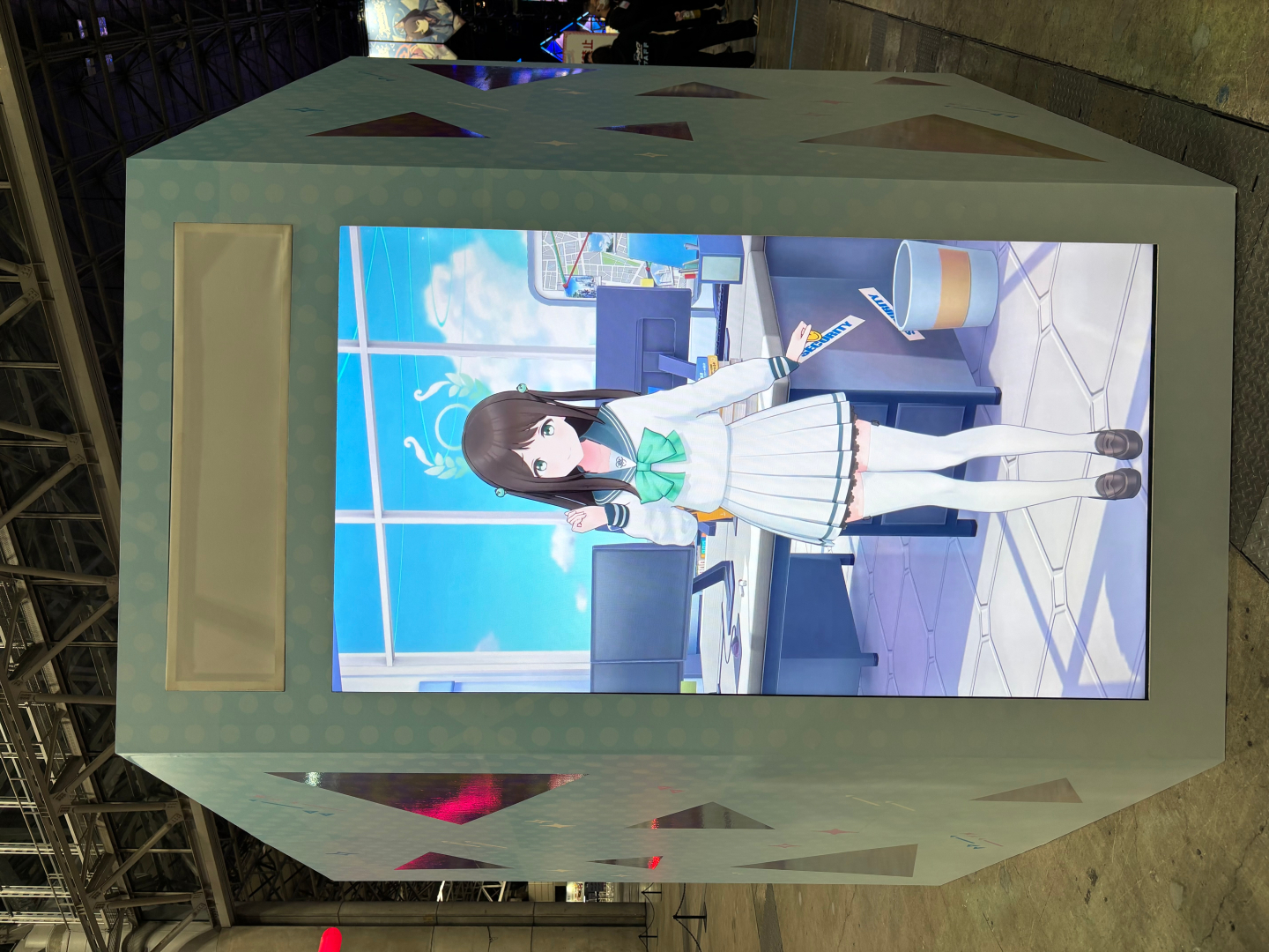 キャラクターたちが切り替わりで登場する映像コンテンツも会場でチェックできる