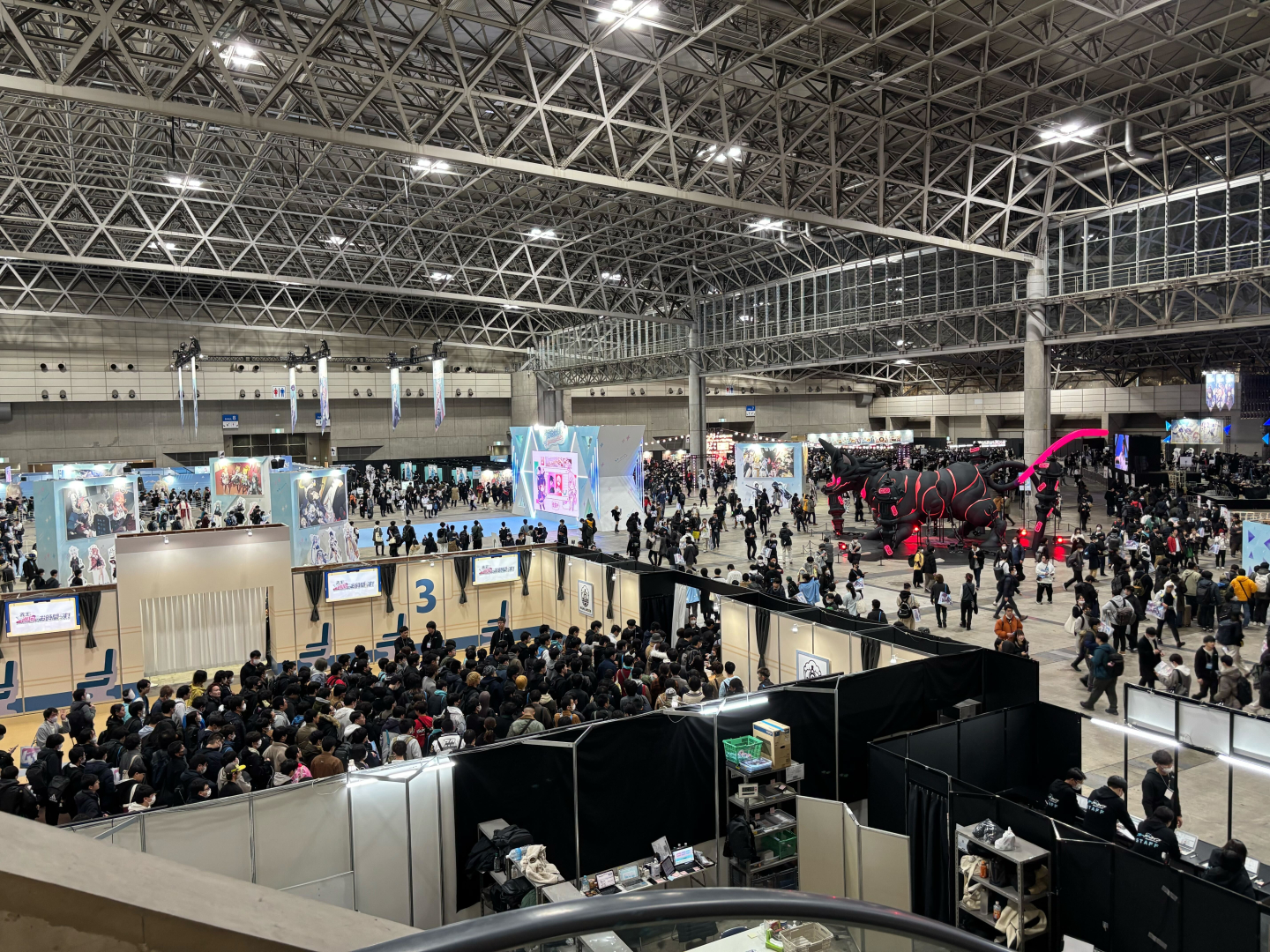 開場後の様子。多くの先生で賑わっていた