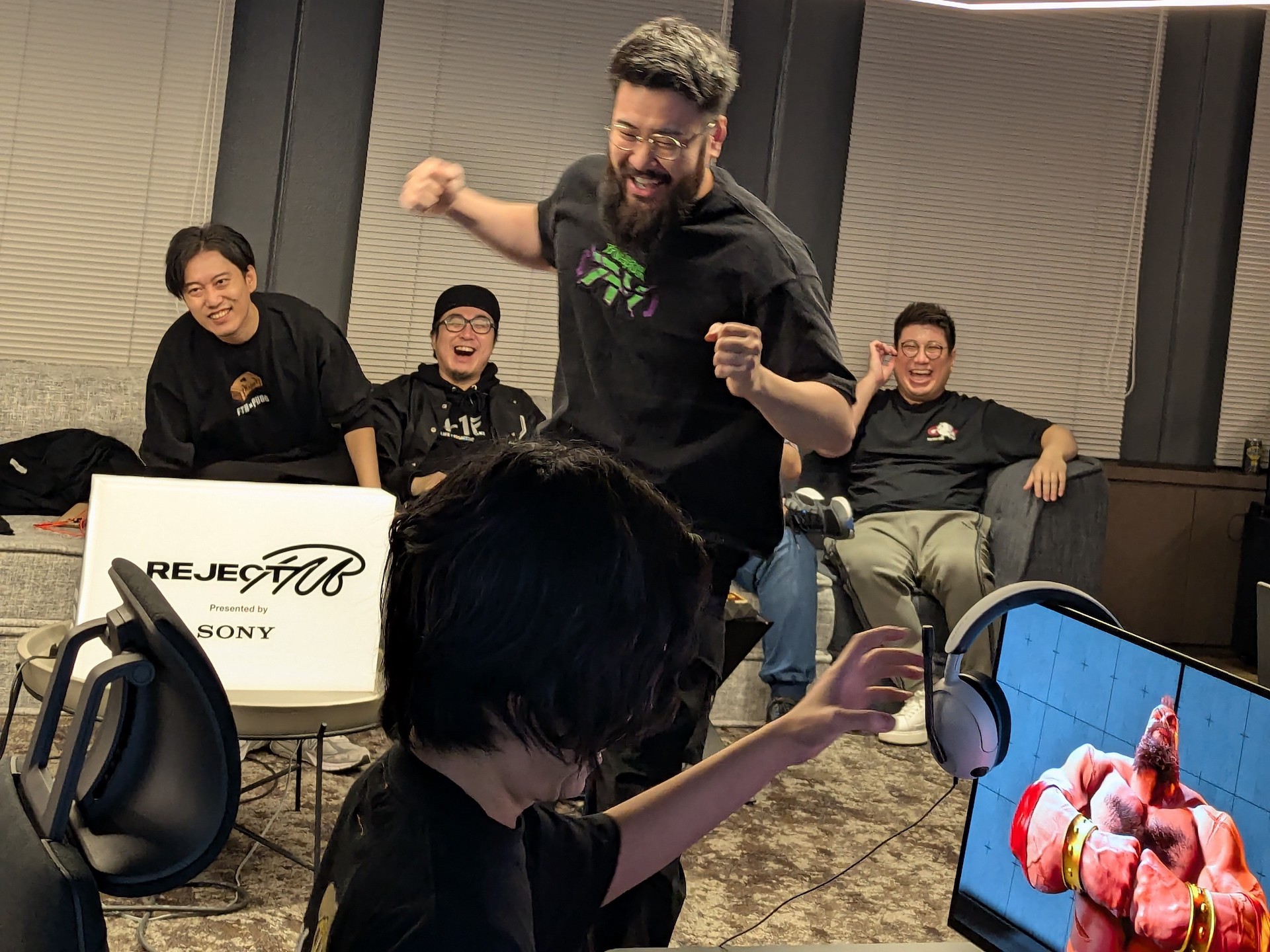 布団ちゃんの影響もあってか、準決勝では勝った選手が謎の舞を披露するようになっていった