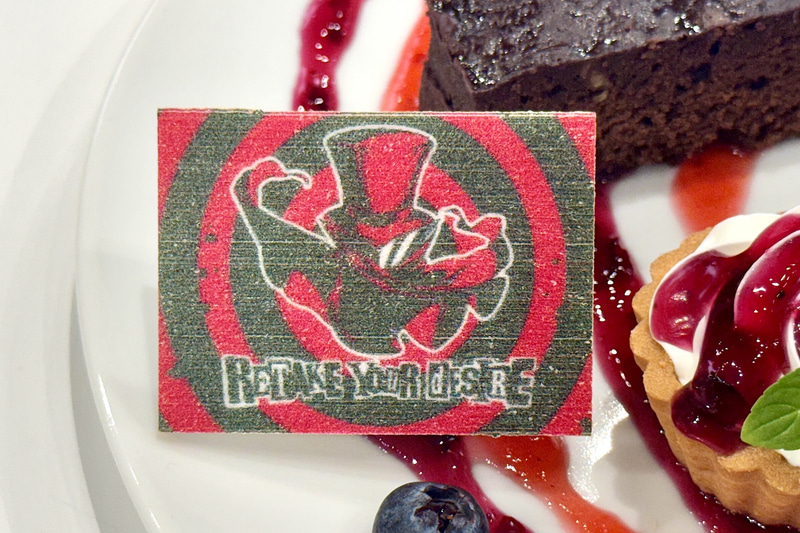 予告状の装飾もなかは全部で2種類あるとのこと。どちらかがランダム提供される