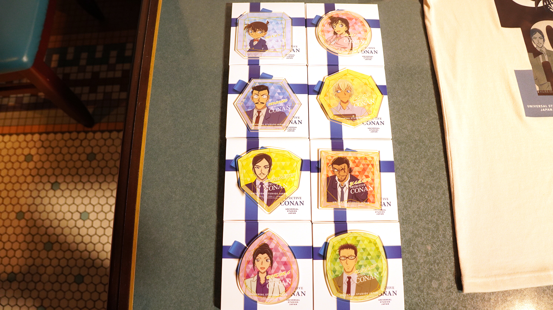 ドリンクについてくるアクリル製のスペシャルコースター