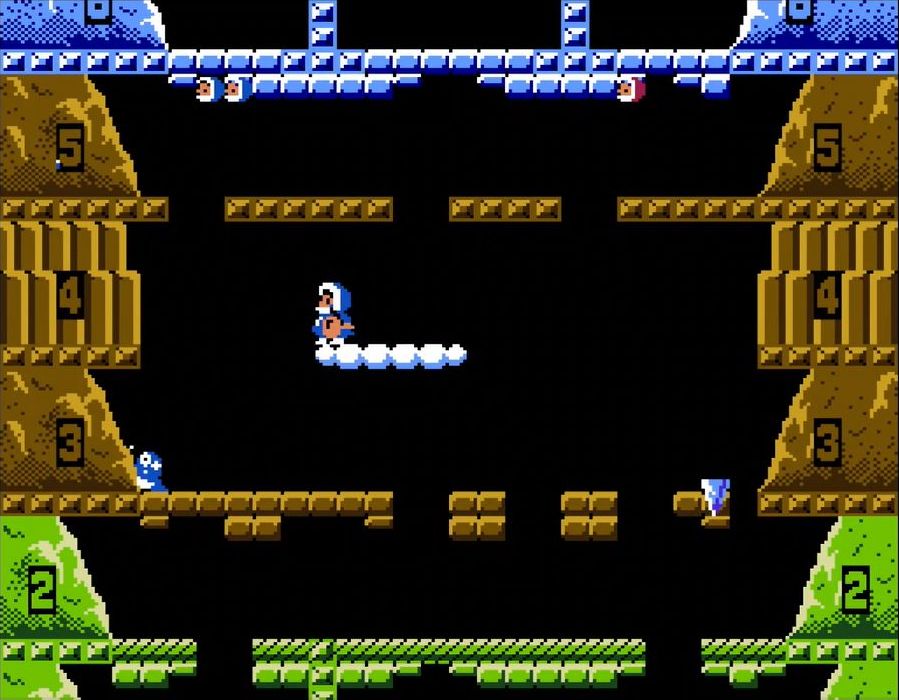 左右に動く雲の上に乗ったままジャンプし、上のフロアに進むテクニックもしばしば要求される