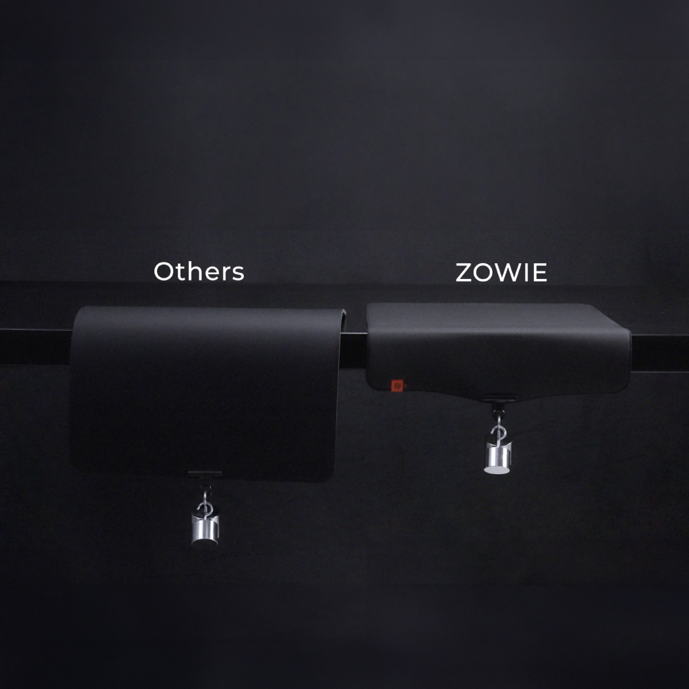 マウスを激しく動かしても、マウスパッドがずれることなく、安定して操作可能