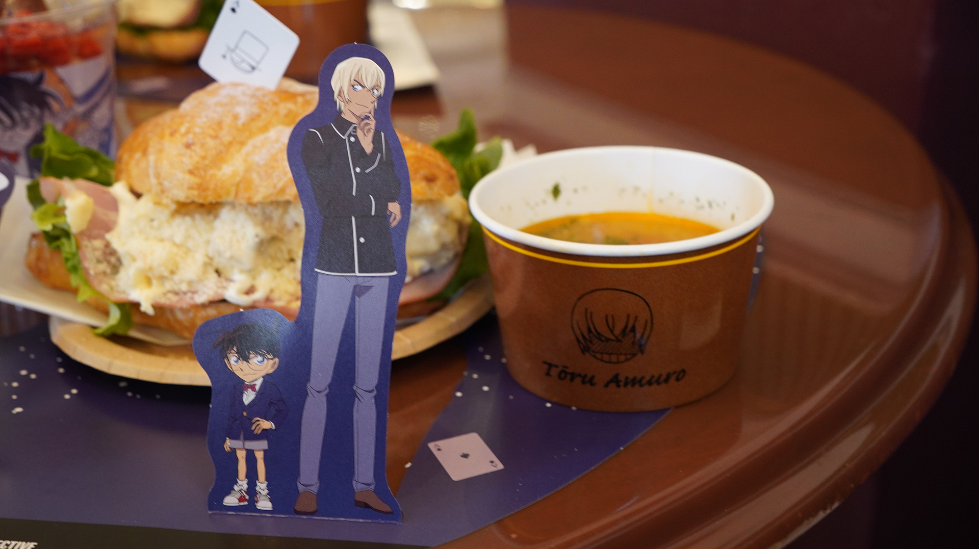 スープには安室のイラストも