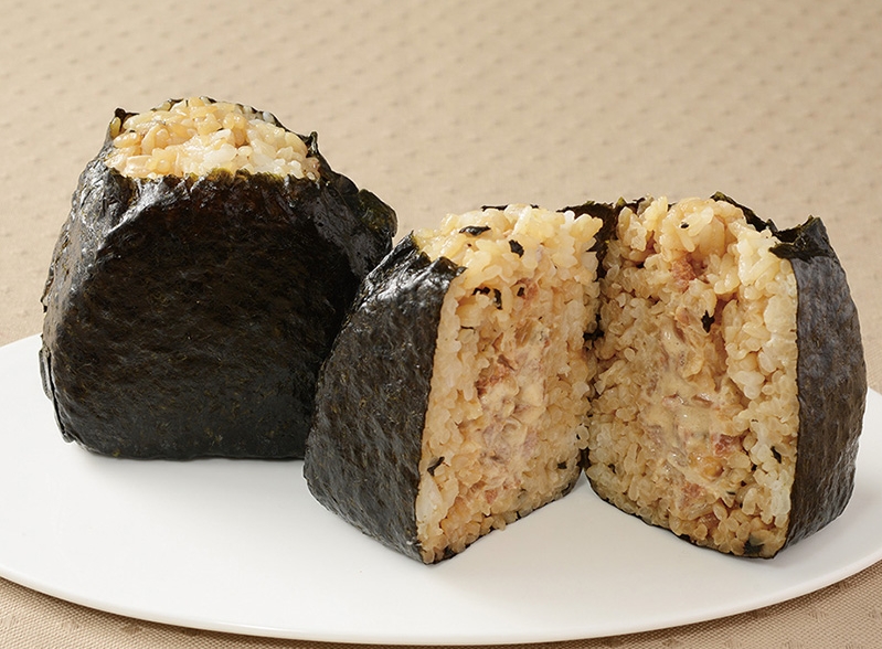 「盛りすぎ！チャーシューマヨネーズおにぎり」2月11日発売（無くなり次第終了）ローソン標準価格 160円