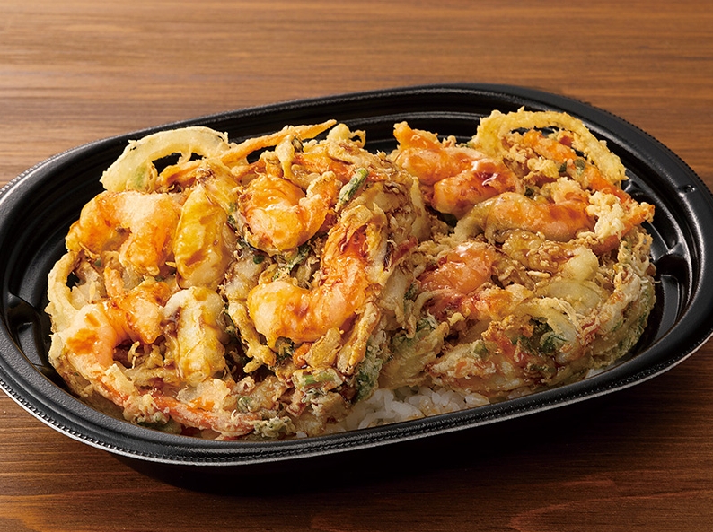 「盛りすぎ！海鮮かき揚げ弁当」2月11日発売（無くなり次第終了）ローソン標準価格 592円