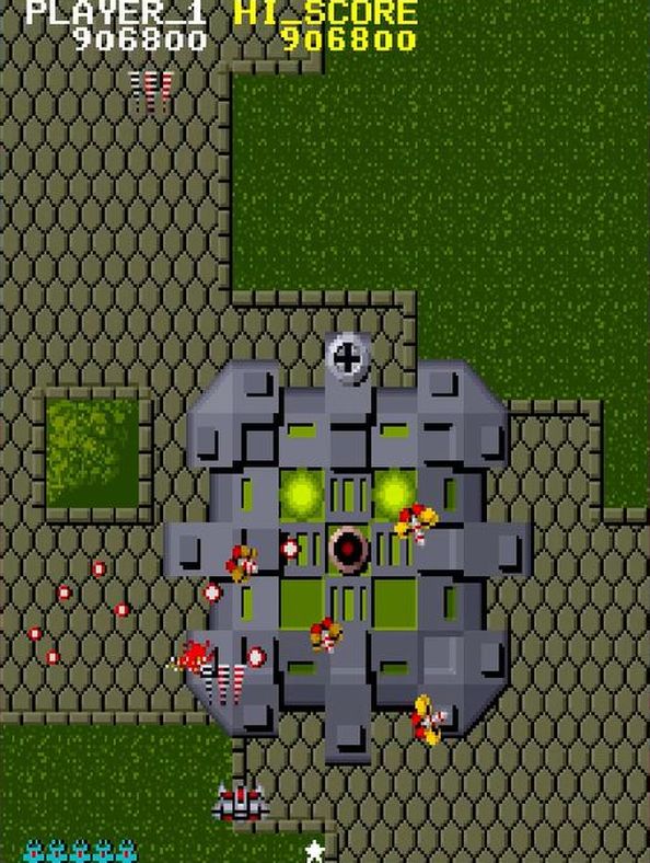 時折、画面下まで競り寄ってくる恐怖感も凄まじかった