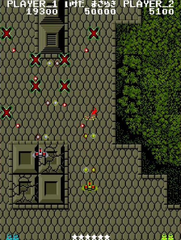 2人同時プレイであれば、敵編隊の全滅ボーナス得点も各段に取りやすくなる