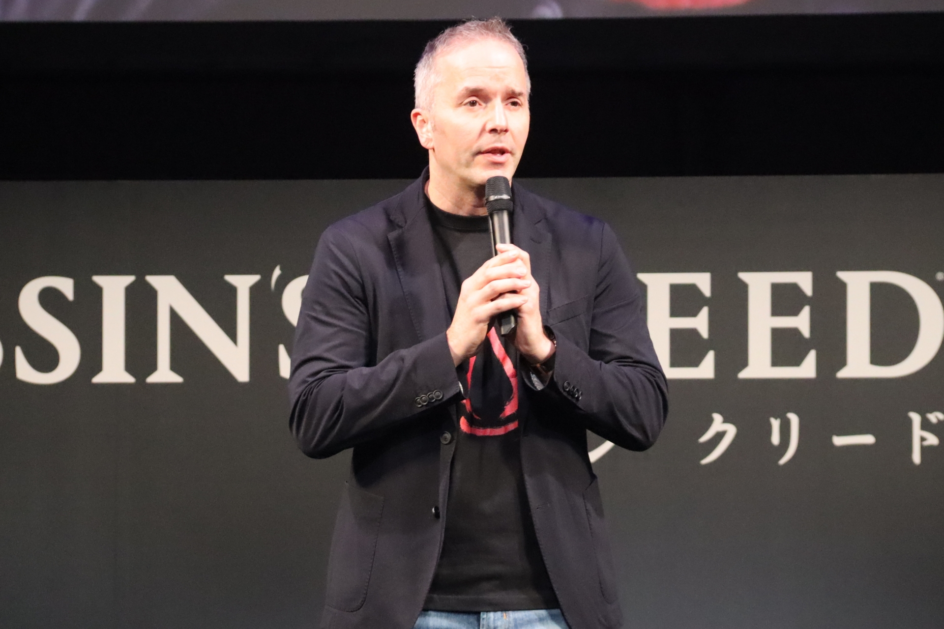 Ubisoft「アサシン クリード」エグゼクティブプロデューサー マーク・アレクシ・コテ氏。「日本を舞台にした『アサシン クリード』は長年の夢だった。今日はただ作品を紹介するのではなく、しっかり耳を傾けてみなさんの声を聞きたいと思う」とした