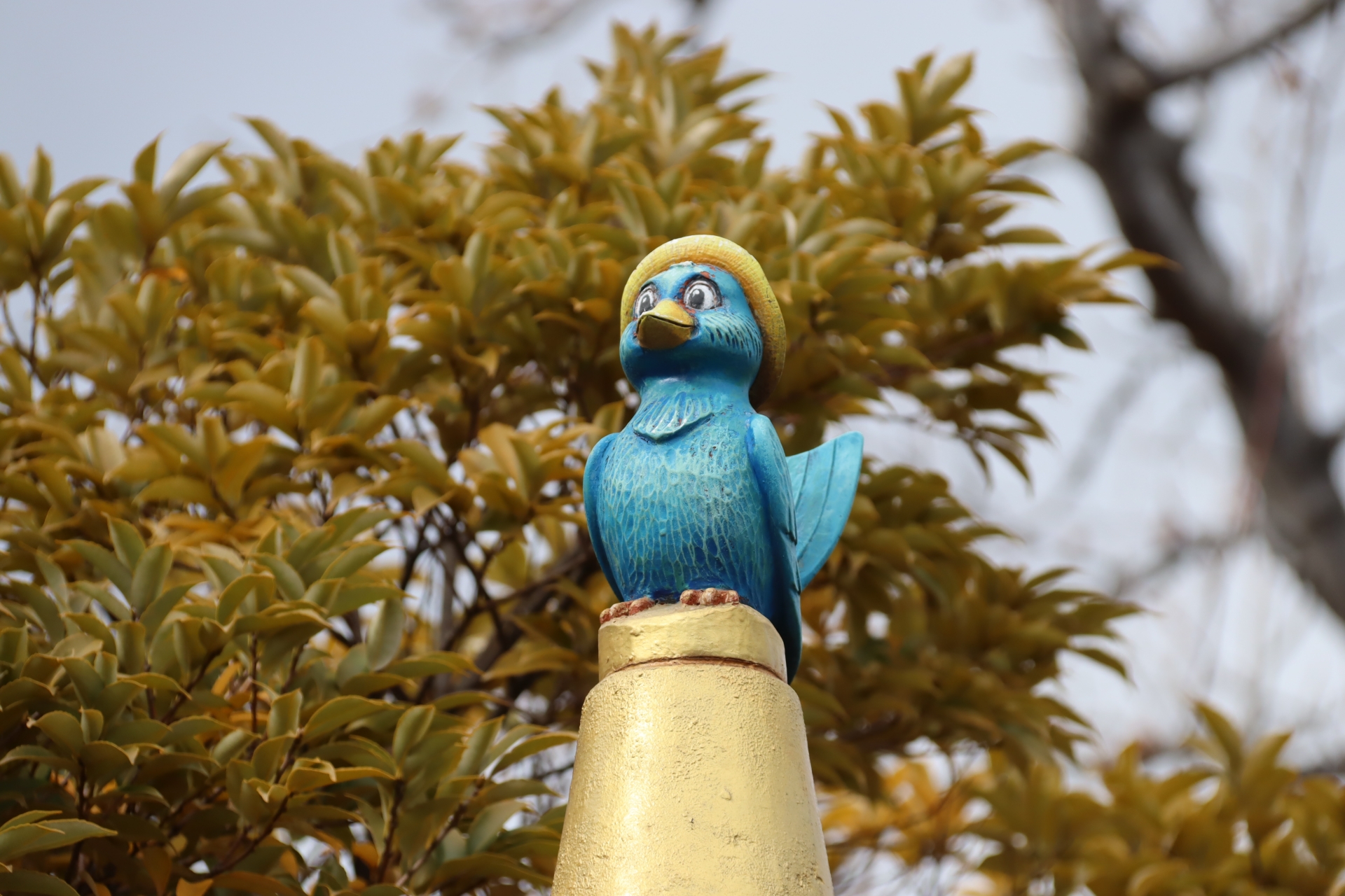 案内や看板、それ以外にも注目していると、クリッターたちの姿を目撃できるだろう