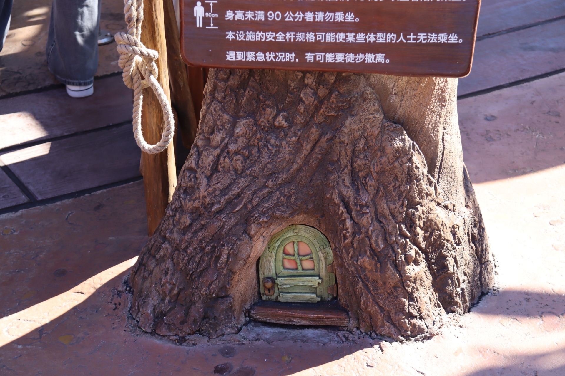 細かいところに目を向ければ向けるほど楽しめるのが「クリッターカントリー」。「スプラッシュ・マウンテン」と合わせて、ぜひ今こそ足を運んでほしい