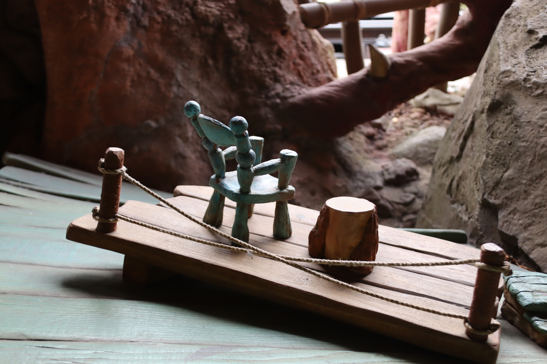 細かいところに目を向ければ向けるほど楽しめるのが「クリッターカントリー」。「スプラッシュ・マウンテン」と合わせて、ぜひ今こそ足を運んでほしい