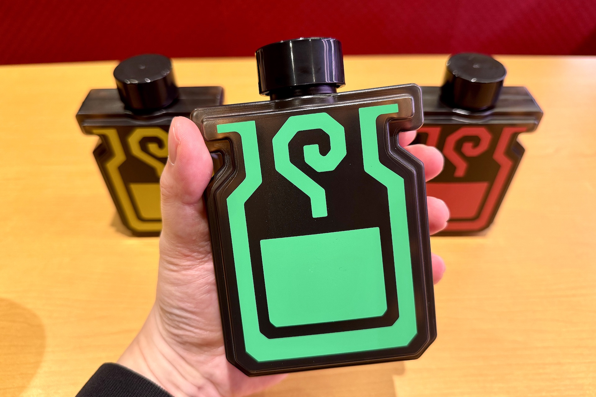 片手で持ちやすいサイズ感。ハンター気分を楽しめる